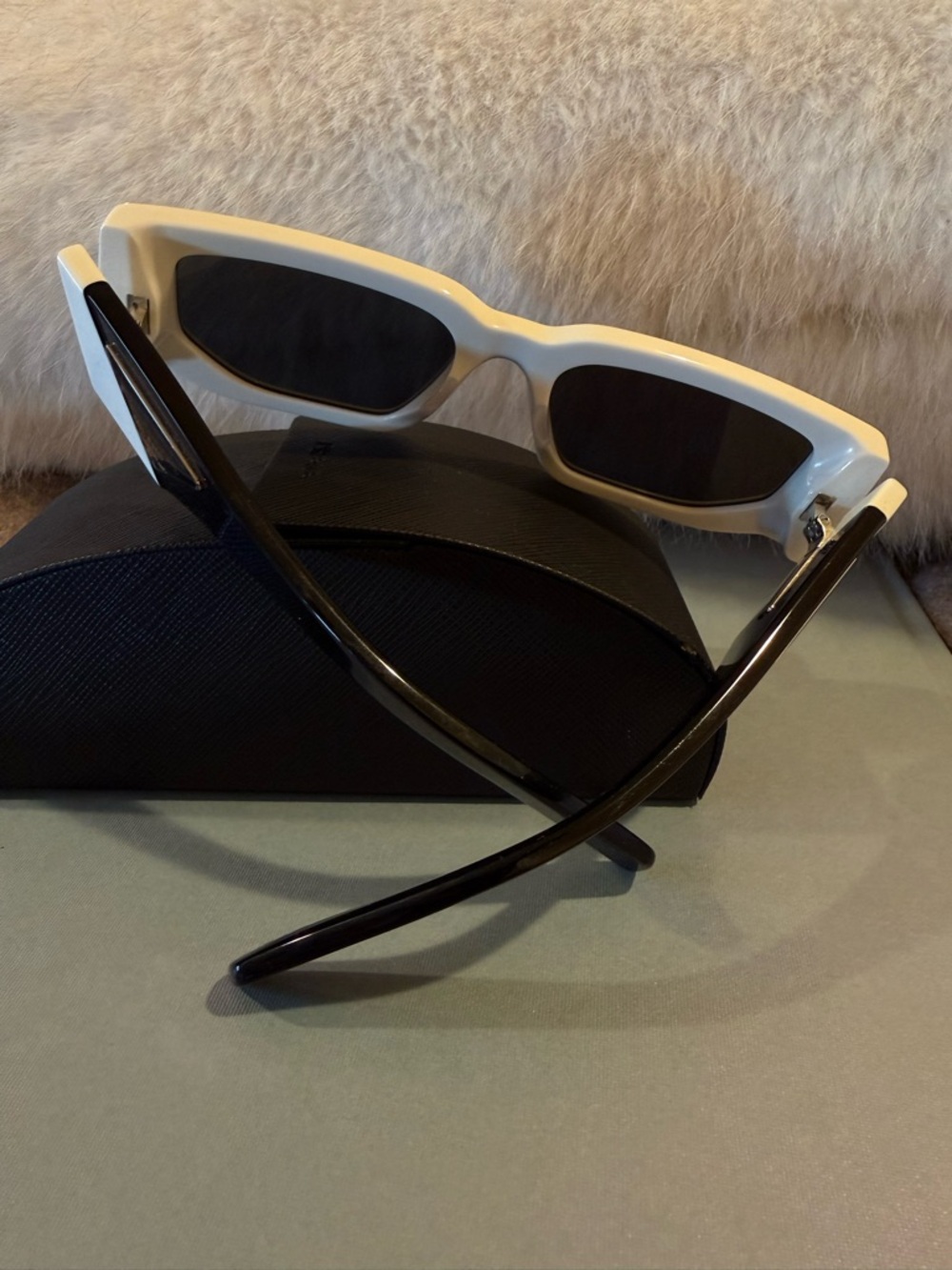 Prada White and Black Geometric Cat-Eye Sunglasses - Picture 4 of 5